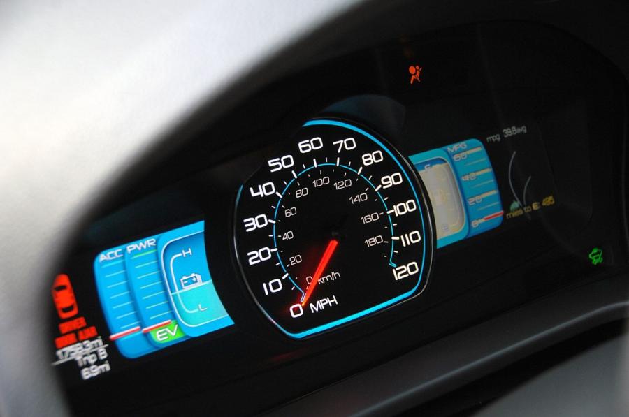  Ford Fusion Hybrid 2010 года  (US) (фото 92 из 111)